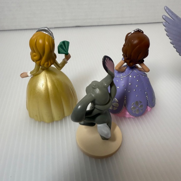 Disney Figures Sofia the First Lot of 4 PVC Figures Cake Toppers Amber/Clover - Picture 5 of 8